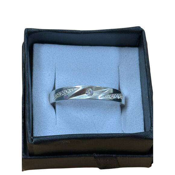 925 Sterling Silver Twisted Ring with Moissanite Diamonds Size 10 - Picture 1 of 4